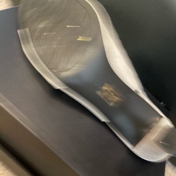 SALE✨Naturalizer Vanity Silver Dress Shoe - Picture 9 of 14